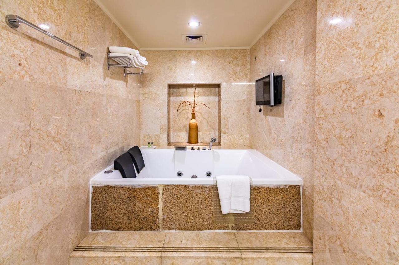 The Platinum Hotel Μουσκάτ Εξωτερικό φωτογραφία